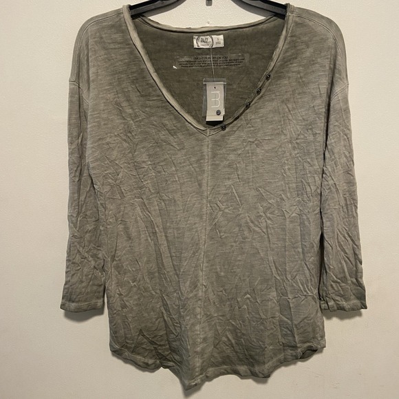 Maurices Tops - Maurices 24/7 Women's Blouse Size Small Distressed Grunge Vneck